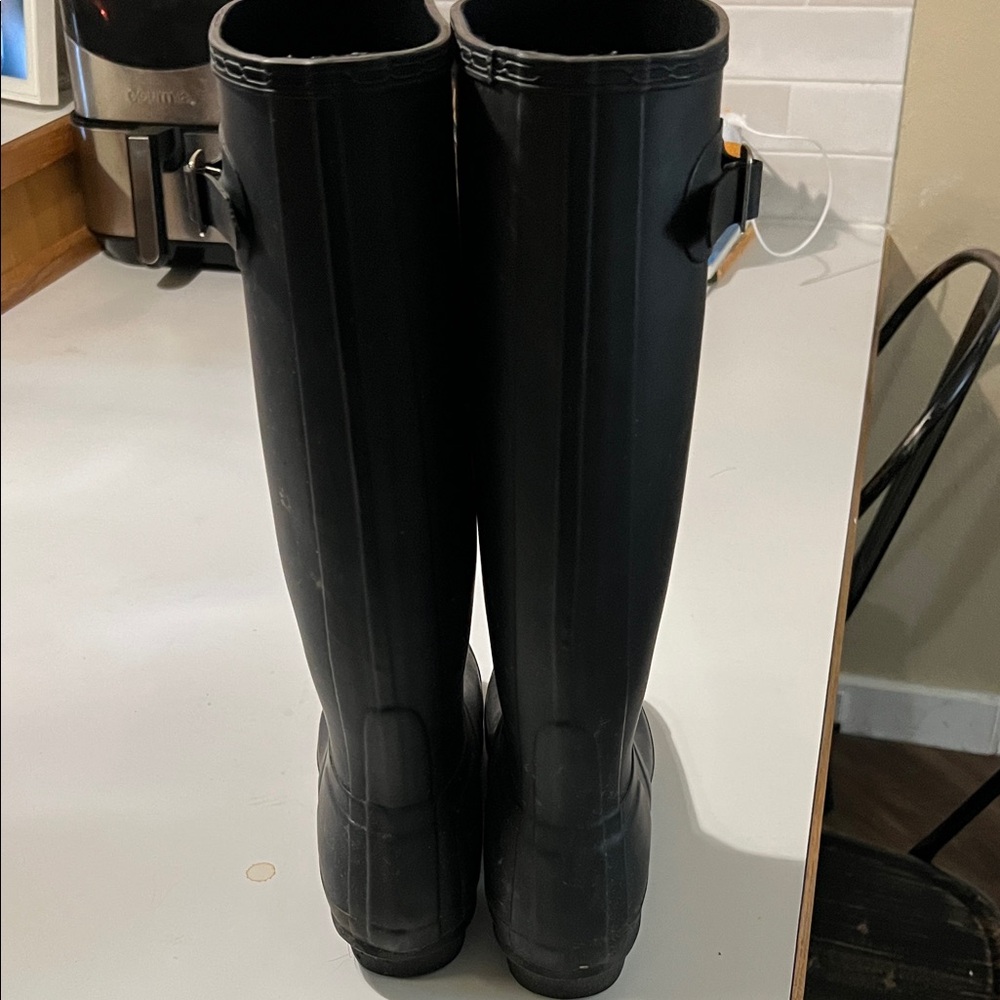Hunter Classic Black Waterproof Boots - Picture 4 of 4